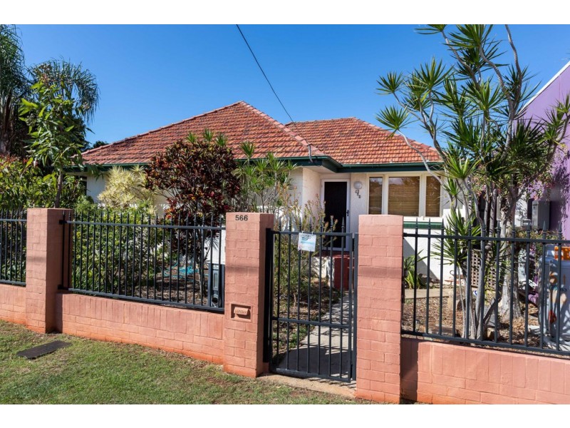 566 Oxley Avenue, Scarborough QLD 4020