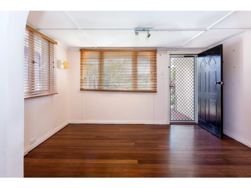 566 Oxley Avenue, Scarborough QLD 4020