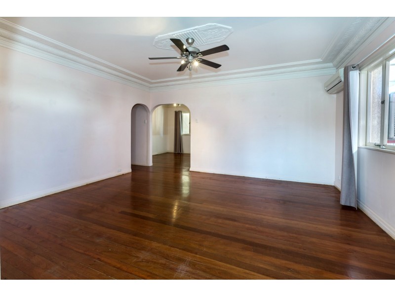 566 Oxley Avenue, Scarborough QLD 4020
