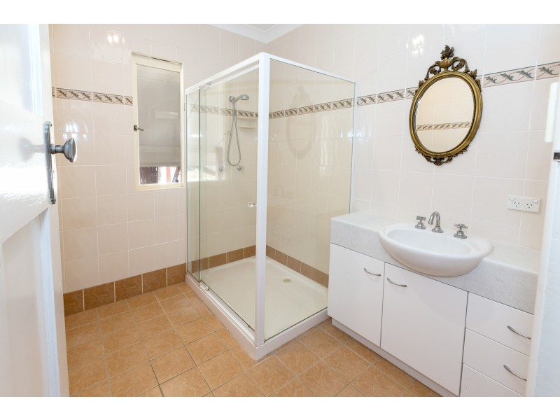 566 Oxley Avenue, Scarborough QLD 4020