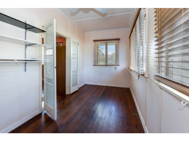 566 Oxley Avenue, Scarborough QLD 4020