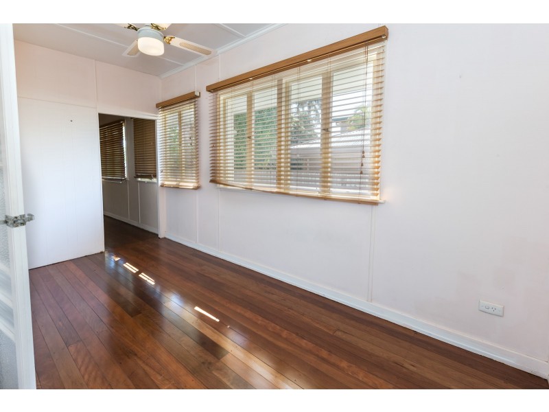 566 Oxley Avenue, Scarborough QLD 4020