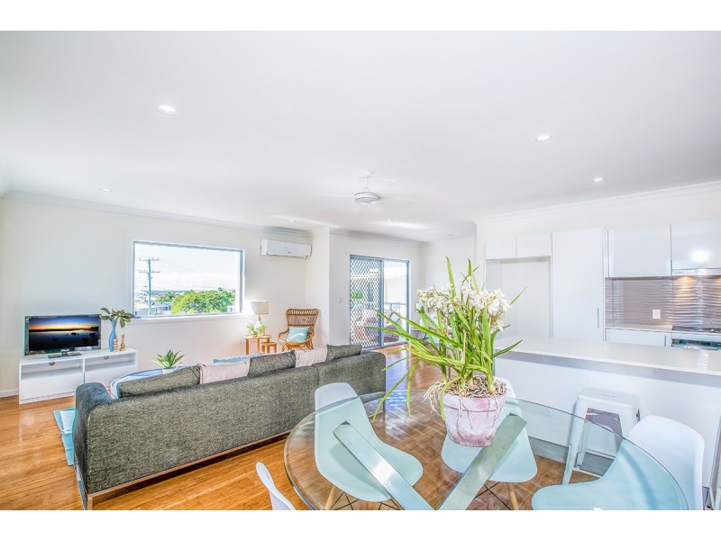 10/133 Prince Edward Parade, Scarborough QLD 4020