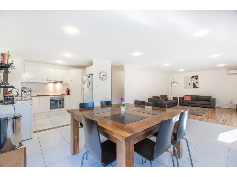 3/12 Wharf Street, Woody Point QLD 4019