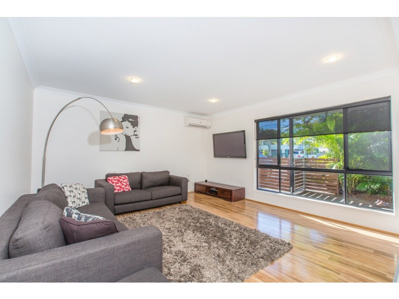 3/12 Wharf Street, Woody Point QLD 4019