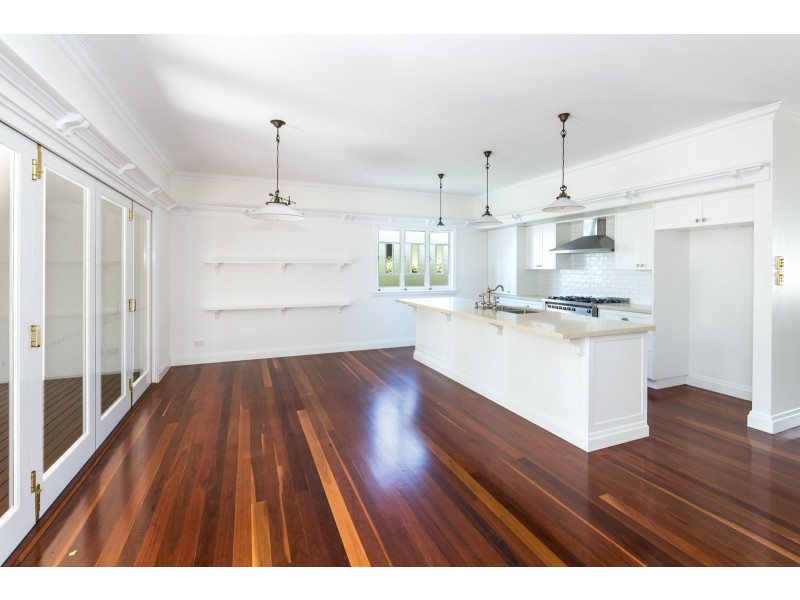 30 Bunton Street, Scarborough QLD 4020