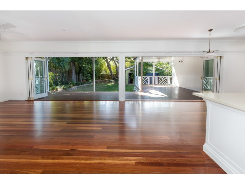 30 Bunton Street, Scarborough QLD 4020