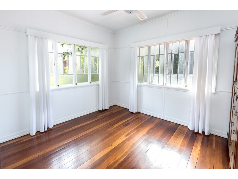 30 Bunton Street, Scarborough QLD 4020