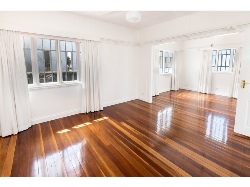 30 Bunton Street, Scarborough QLD 4020