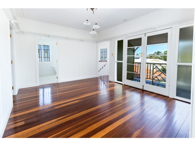 30 Bunton Street, Scarborough QLD 4020