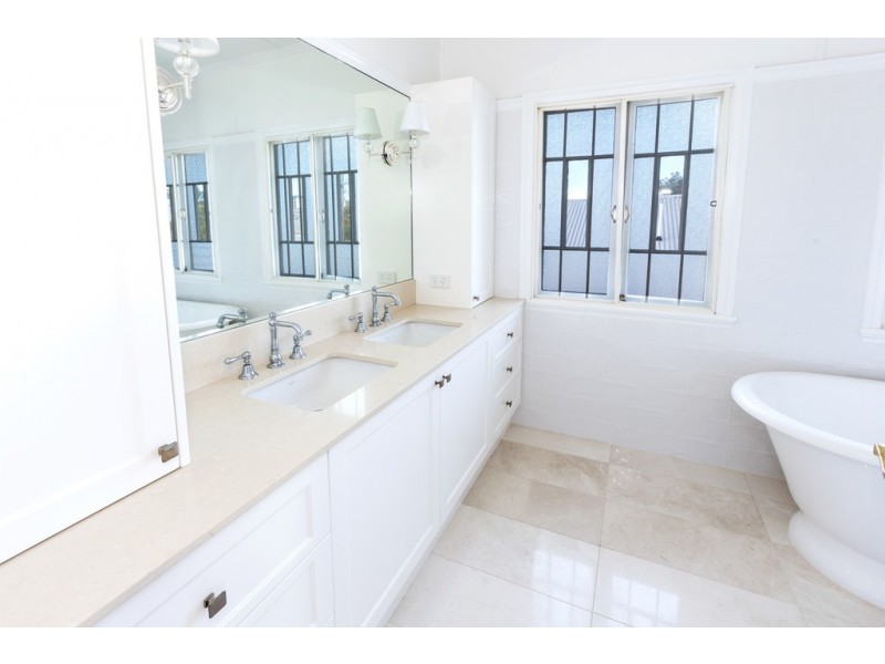 30 Bunton Street, Scarborough QLD 4020