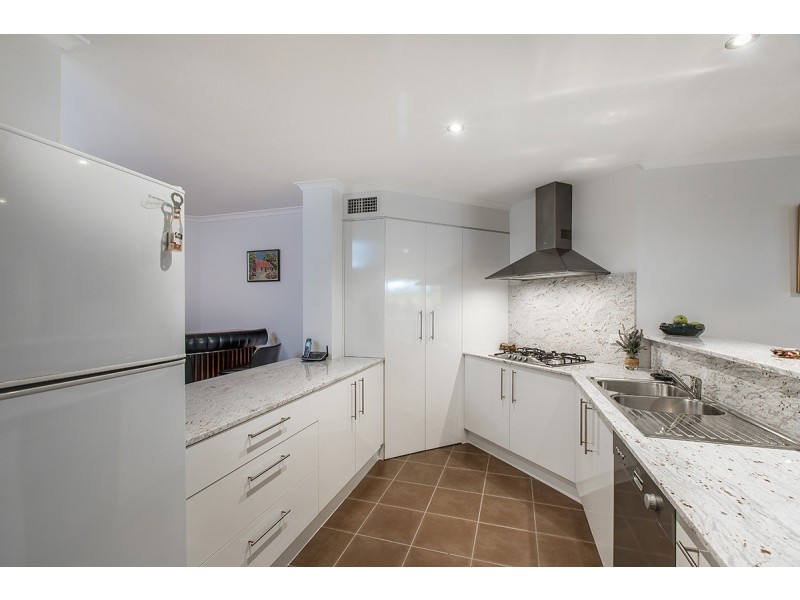 15/41-43 Marine Pde, Redcliffe QLD 4020