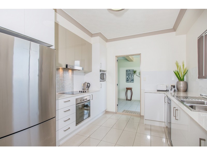 12/7 Annie Street, Woody Point QLD 4019