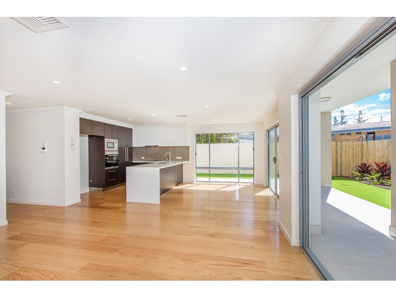 2/14 Webb Street, Margate QLD 4019