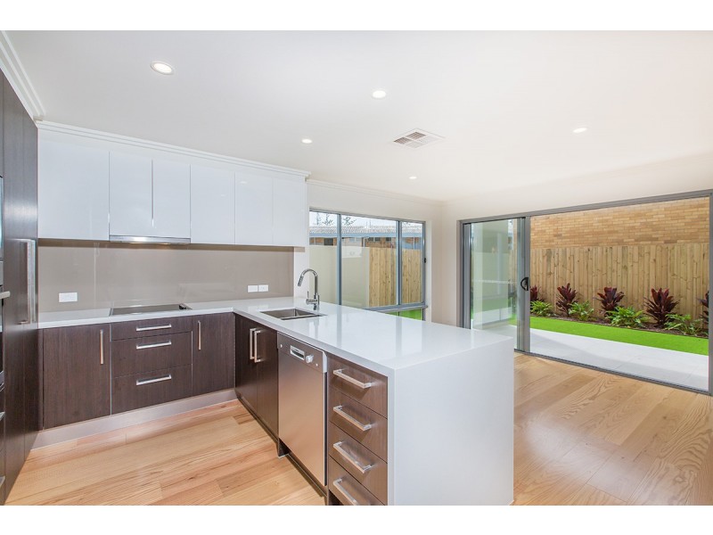 2/14 Webb Street, Margate QLD 4019