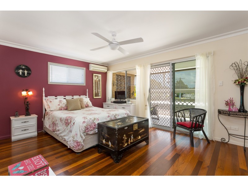 6 Moffatt Street, Scarborough QLD 4020