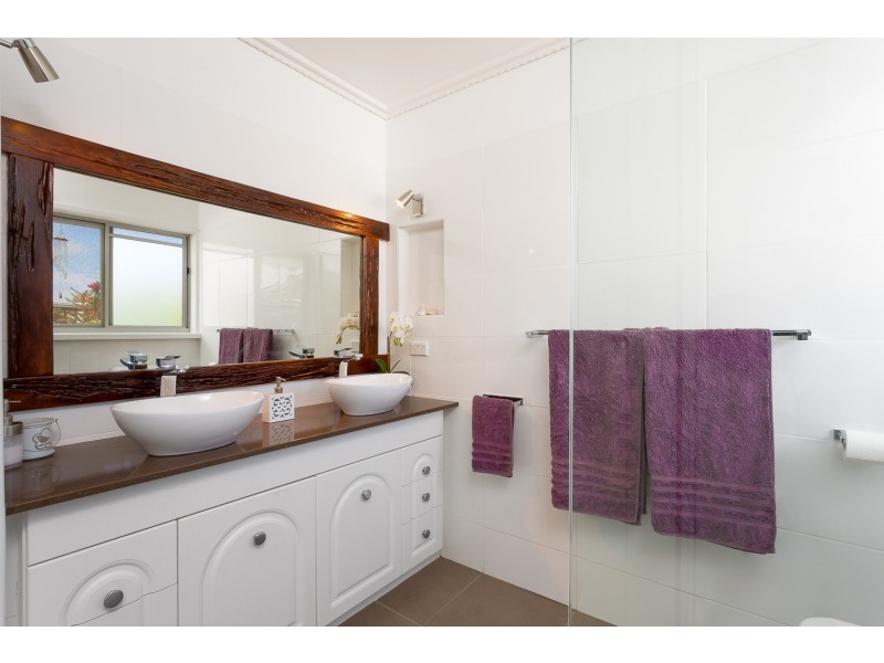 6 Moffatt Street, Scarborough QLD 4020