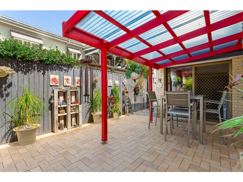 6 Moffatt Street, Scarborough QLD 4020