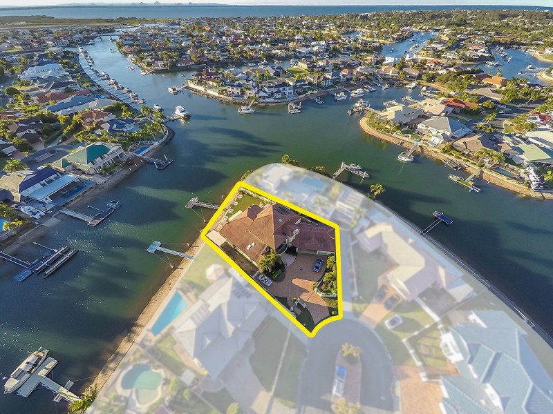 7 Sceptre Court, Newport QLD 4020