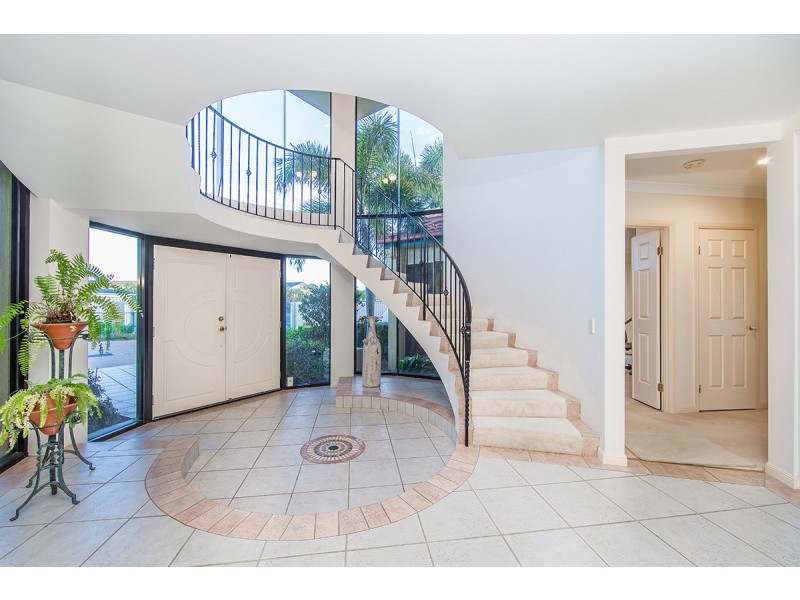 7 Sceptre Court, Newport QLD 4020