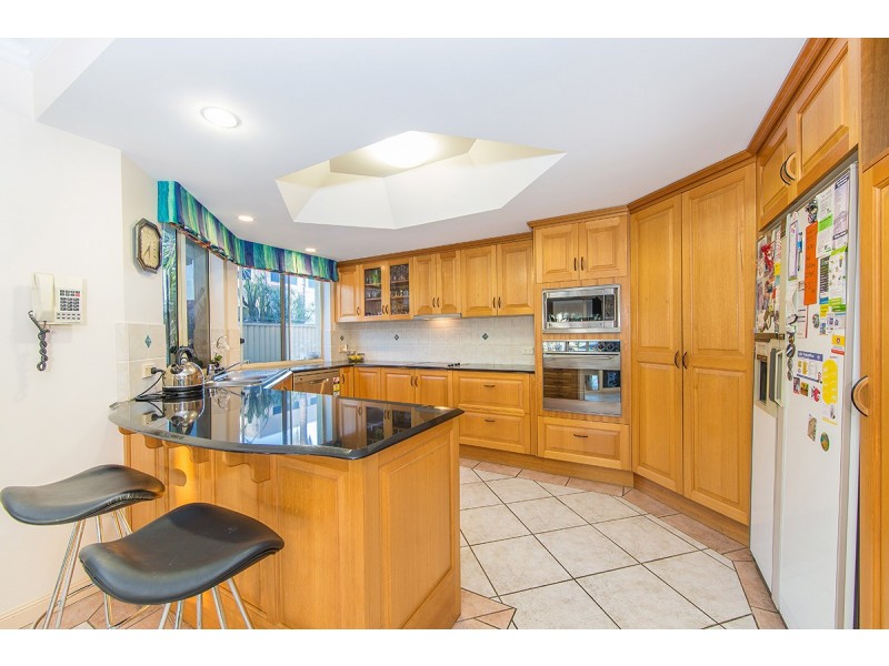 7 Sceptre Court, Newport QLD 4020
