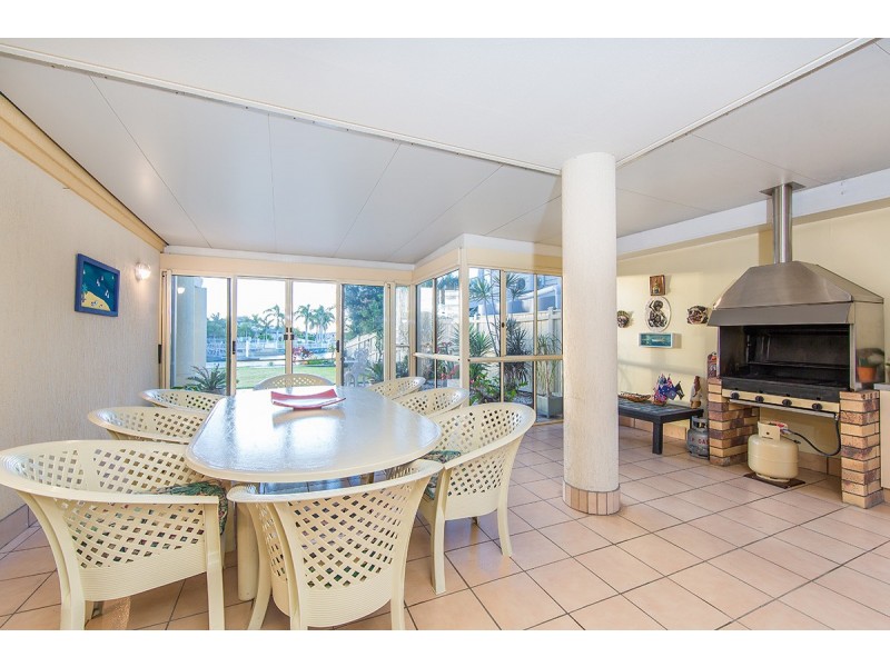 7 Sceptre Court, Newport QLD 4020