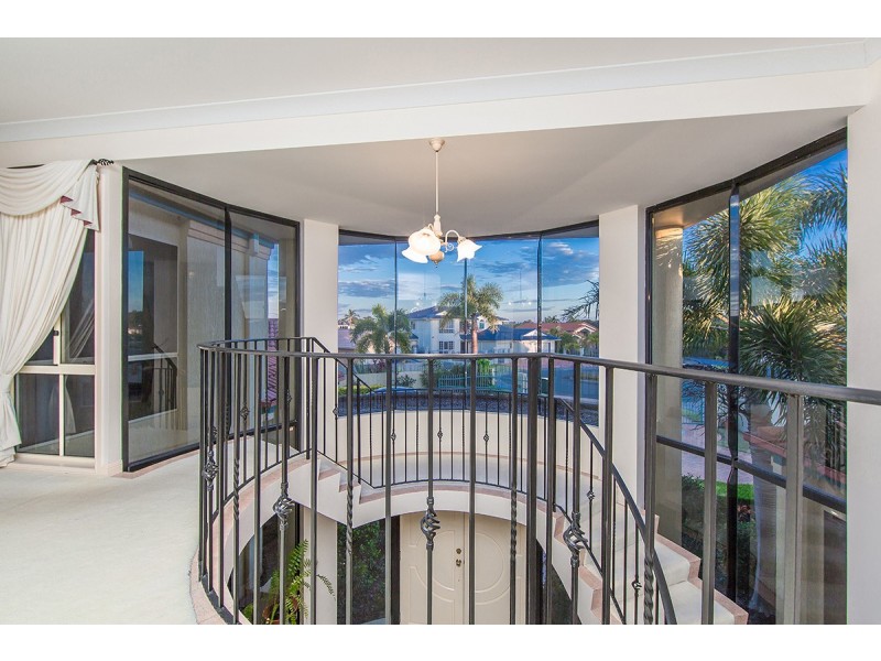 7 Sceptre Court, Newport QLD 4020