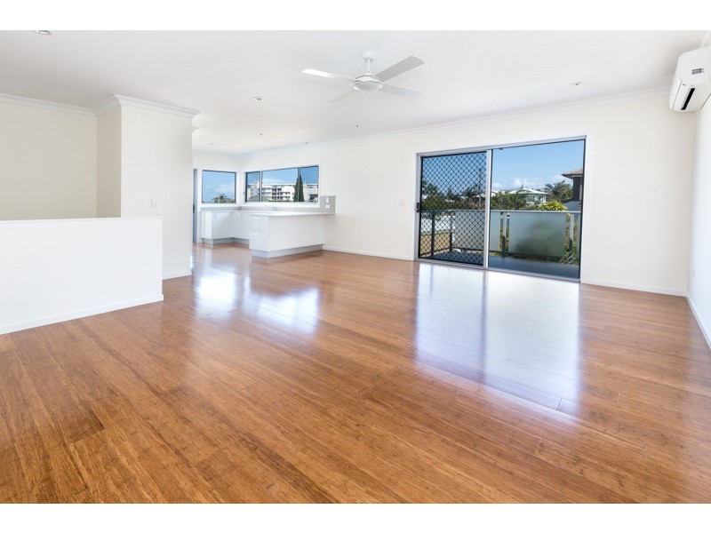 8/133 Prince Edward Parade, Scarborough QLD 4020