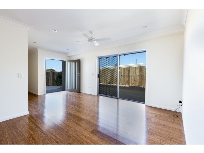 8/133 Prince Edward Parade, Scarborough QLD 4020