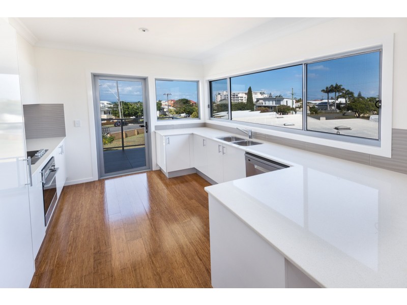 8/133 Prince Edward Parade, Scarborough QLD 4020