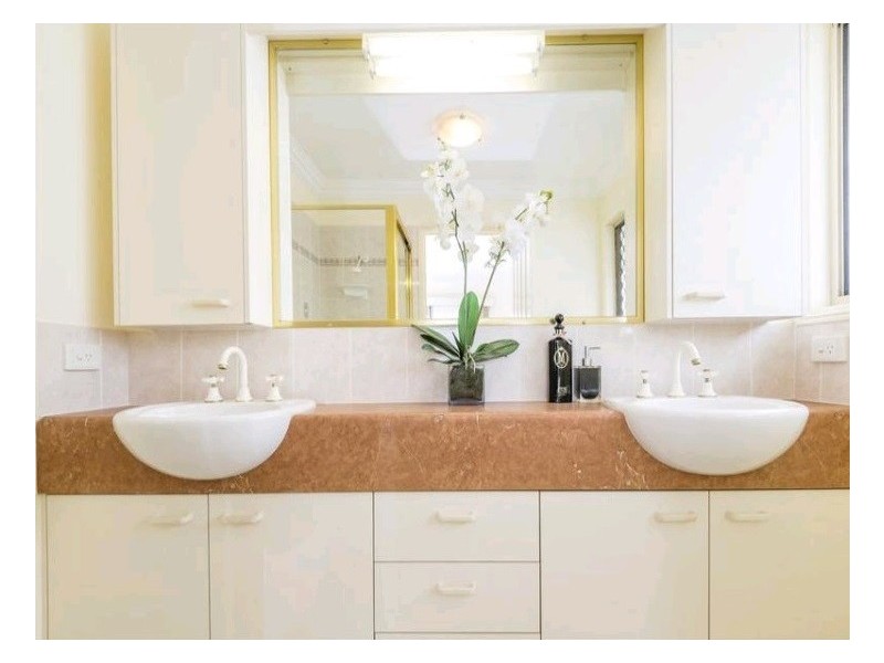 2/117 John Street, Redcliffe QLD 4020