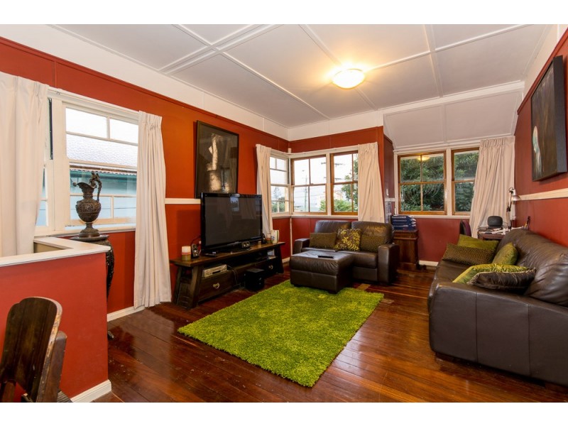 27 Tramore Street, Margate QLD 4019
