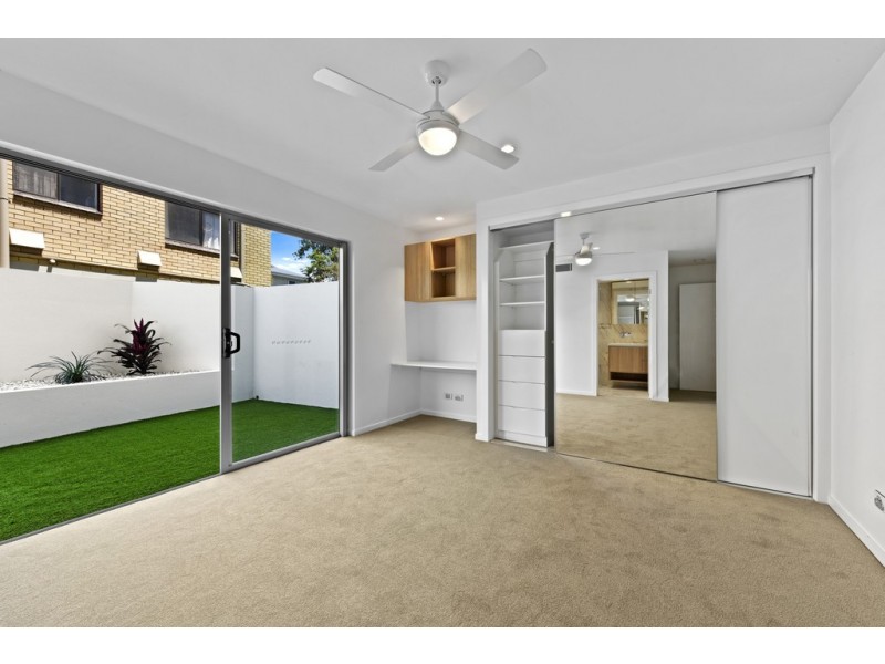 1/131 Flinders Parade, Scarborough QLD 4020