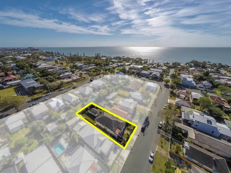 16 Hardiman Street, Woody Point QLD 4019