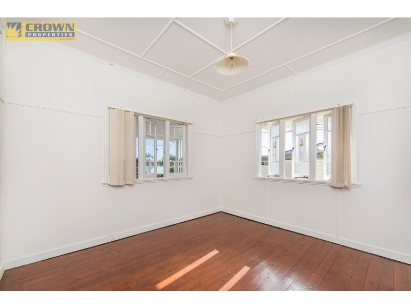 16 Hardiman Street, Woody Point QLD 4019