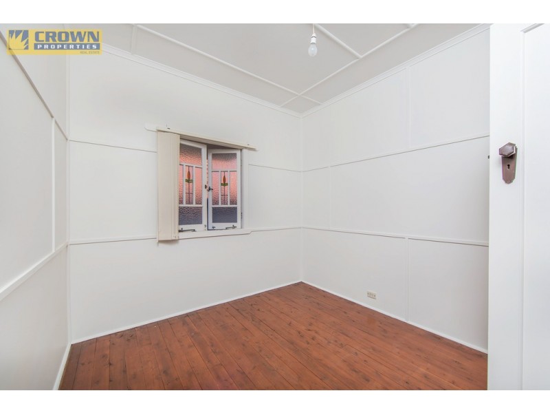 16 Hardiman Street, Woody Point QLD 4019
