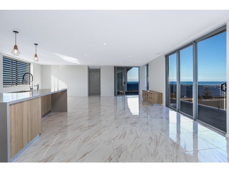Penthouse 131 Flinders Parade, Scarborough QLD 4020