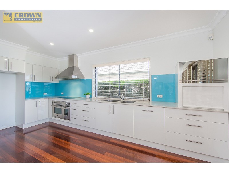 16 Mariner Court, Newport QLD 4020