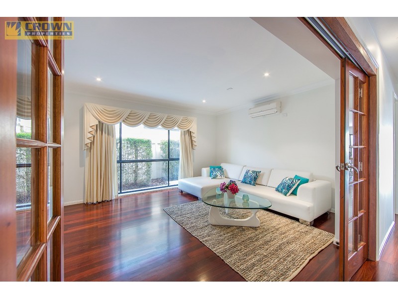 16 Mariner Court, Newport QLD 4020