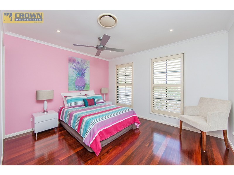 16 Mariner Court, Newport QLD 4020