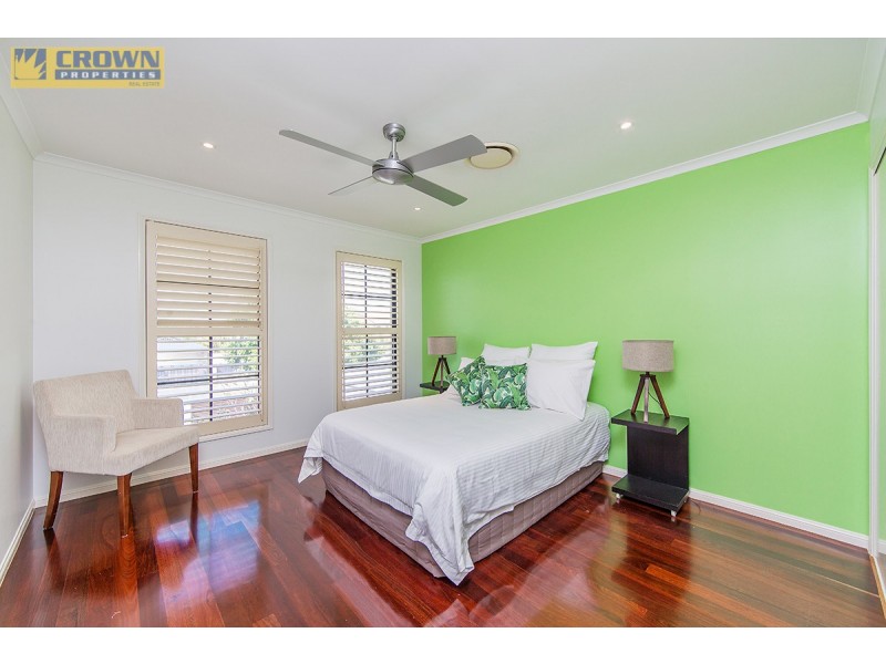 16 Mariner Court, Newport QLD 4020