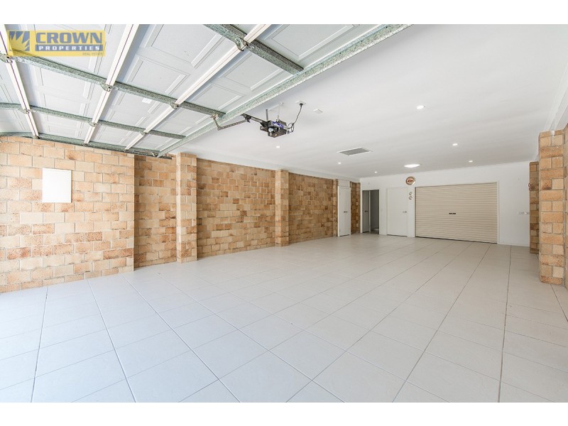 16 Mariner Court, Newport QLD 4020