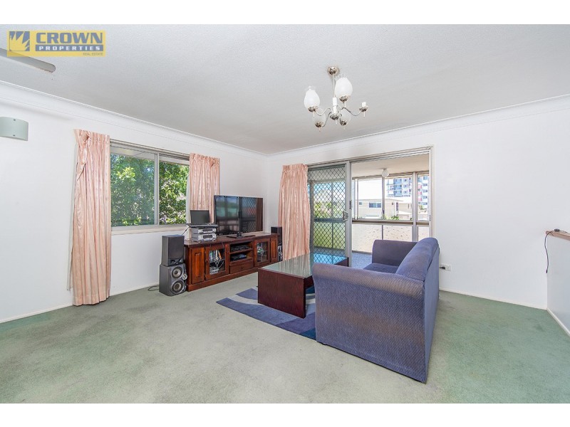 17 Oyster Point Esplanade, Newport QLD 4020