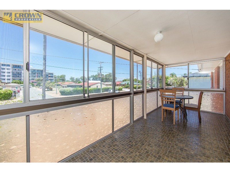 17 Oyster Point Esplanade, Newport QLD 4020