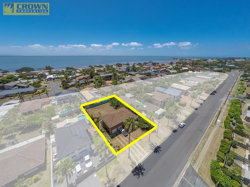 17 Oyster Point Esplanade, Newport QLD 4020
