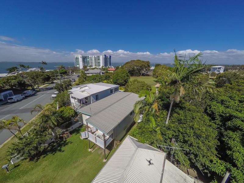 35 Woodcliffe Cres, Woody Point QLD 4019