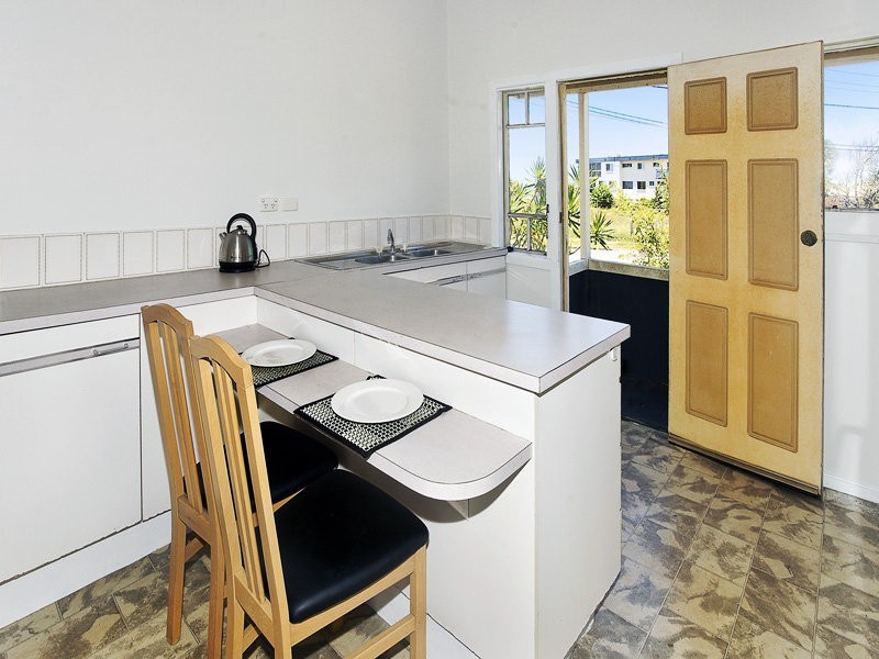 35 Woodcliffe Cres, Woody Point QLD 4019