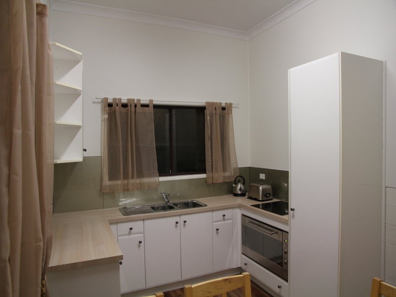 35 Woodcliffe Cres, Woody Point QLD 4019