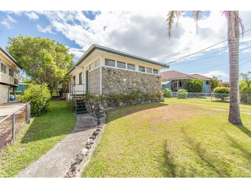 35 Essey Street, Clontarf QLD 4019