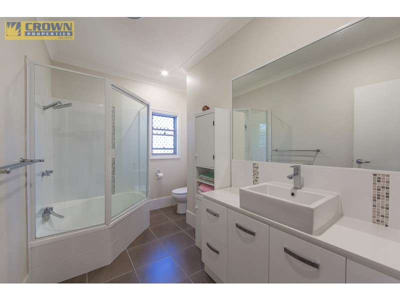 155 Scarborough Road, Redcliffe QLD 4020